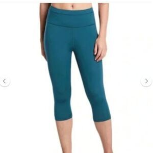 ATHLETA Accelerate Cropped Leggings Ocean Teal Blue Size Small